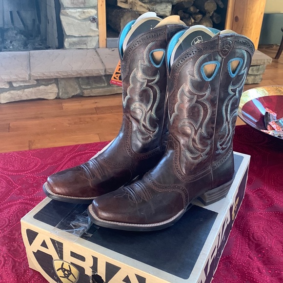 Womens Ariat Boots Brown with blue stitching - Picture 1 of 9